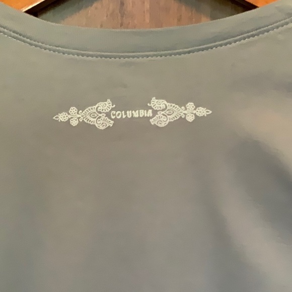 Columbia Top - Picture 5 of 7